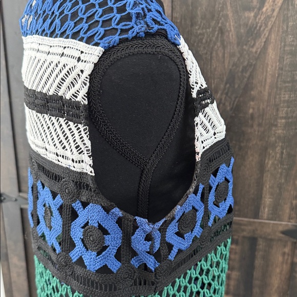 Adiva Black, Blue, Green, and White Short Sleeve Top - Picture 5 of 8